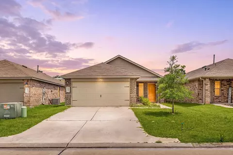 16801 Lonely Pines Dr, Conroe, TX 77302