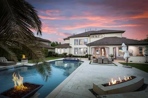 19 Pondera Point Dr, The Woodlands, TX 77375