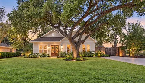 702 W 41st St, Houston, TX 77018