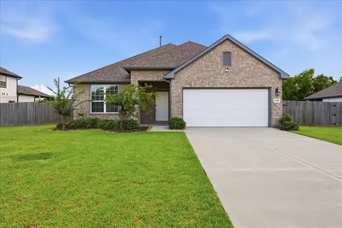11210 Youngquist Dr, Mont Belvieu, TX 77535