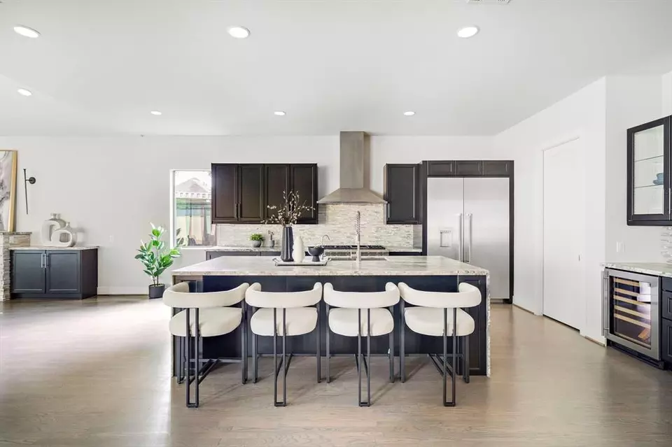Kitchen - 1906 Ebony Ln, Houston, TX 77018 photo 1 of 4