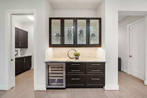 Entry Way - 1906 Ebony Ln, Houston, TX 77018 photo 1 of 2