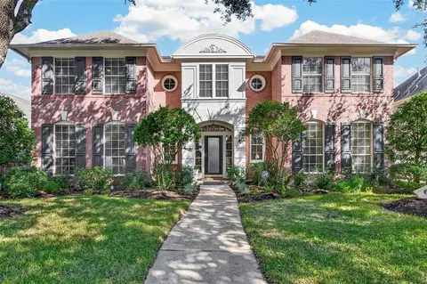 6411 Hidden Crest Way, Sugar Land, TX 77479
