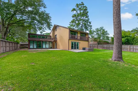 Exterior - 23610 Creekview Dr, Spring, TX 77389 photo 5 of 10
