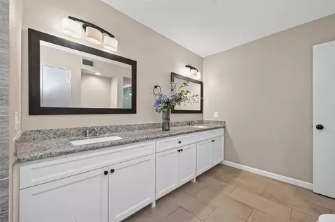 Bath - 23610 Creekview Dr, Spring, TX 77389 photo 4 of 6