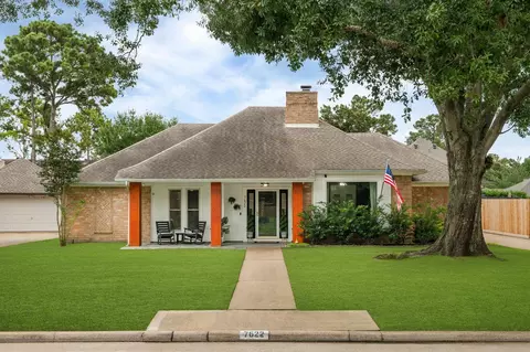 7622 Club Lake Dr, Houston, TX 77095