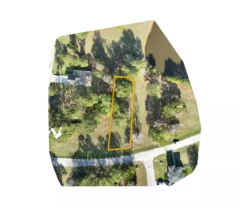 7 Silver Lakes Dr, Huntsville, TX 77340