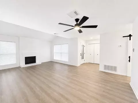 16508 Space Center Blvd, Houston, TX 77058