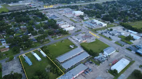104 106 108 Bob Smith Rd, Baytown, TX 77521