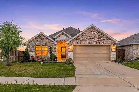 2303 Gentle Breeze Ln, Baytown, TX 77523
