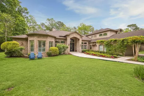 9519 Clubhouse Cir, Magnolia, TX 77354
