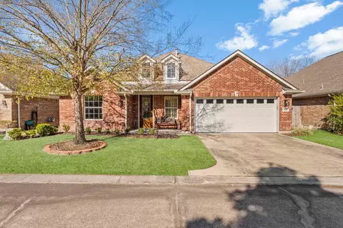 15246 Scenic Woodland Dr, Conroe, TX 77384