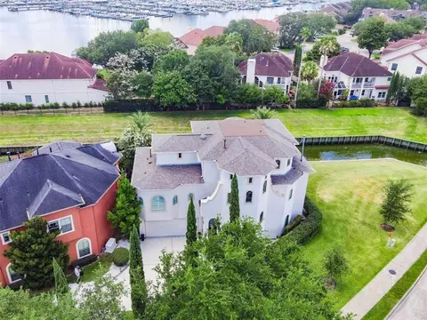 1517 Waterside Dr, League City, TX 77573
