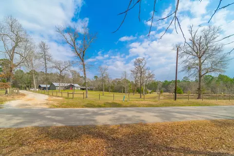 840 Horace Bonds Rd, Livingston, TX 77351
