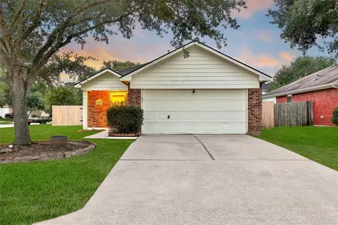11703 Elizabeth Ct, Pinehurst, TX 77362 photo 1