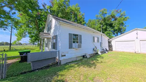 4206 Sycamore Ave, Bay City, TX 77414