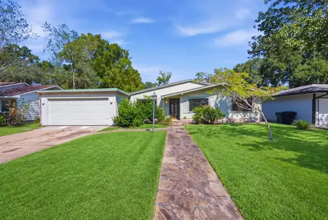 4606 Kinglet St, Houston, TX 77035