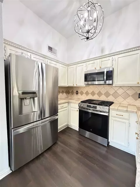Kitchen - 1918 Medway Dr, Spring, TX 77386 photo 3 of 7