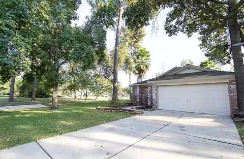 Exterior - 1918 Medway Dr, Spring, TX 77386 photo 2 of 4