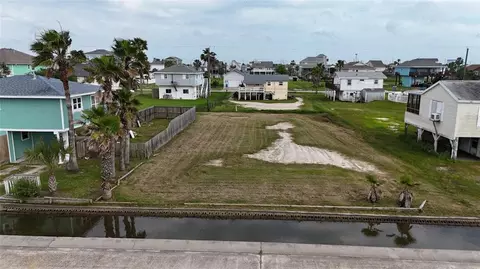 16627 Jolly Roger, Jamaica Beach, TX 77554