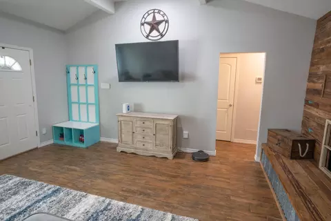 Entry Way - 10 Wagon Lane Loop, Angleton, TX 77515 photo 1 of 1