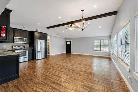 28700 Gumwood Ct, Huntsville, TX 77320