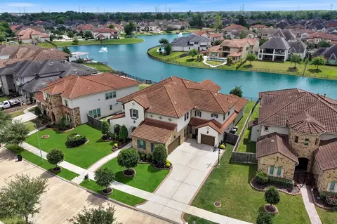 5403 Rouchel Brook Ln, Sugar Land, TX 77479