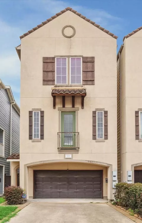 903 Asbury St, Houston, TX 77007