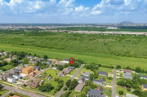 9710 Masterson St, Houston, TX 77029