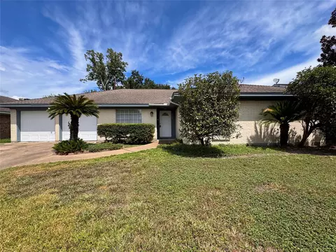 8223 Gulf Tree Ln, Houston, TX 77075