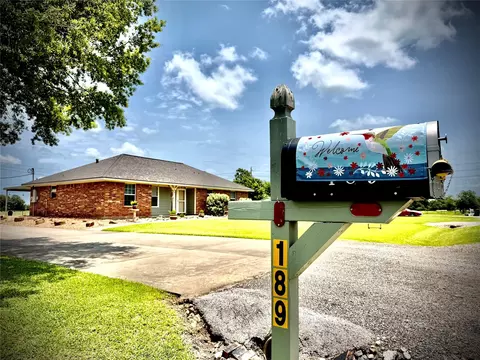 189 Wakefield Ln, Wharton, TX 77488