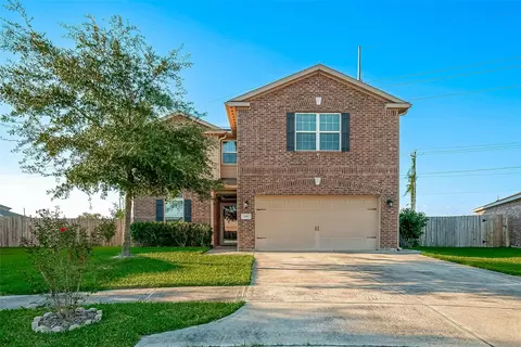 Exterior - 346 Apache Field Ln, La Marque, TX 77568 photo 4 of 9