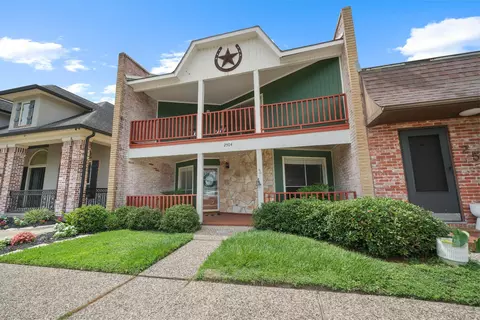 2504 Country Club Dr, Pearland, TX 77581