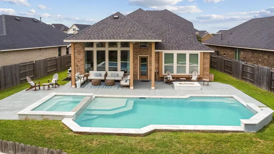 Exterior - 1939 Village Orchard Ln, Katy, TX 77494 photo 2 of 4