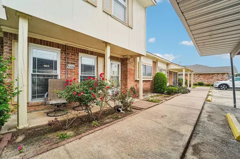 3326 Burke Rd #68, Pasadena, TX 77504