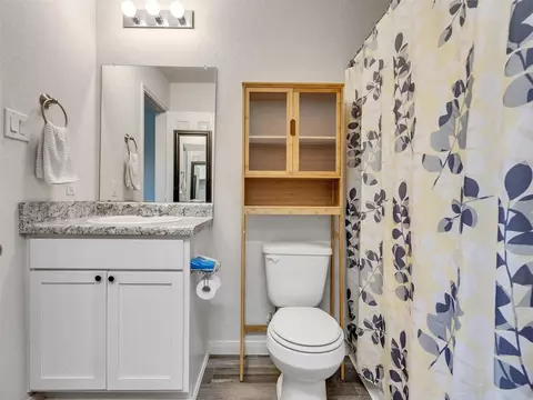 Bath - 2029 6th St, Hempstead, TX 77445 photo 2 of 2