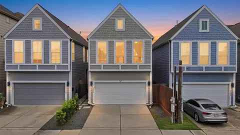5326 Darling St, Houston, TX 77007