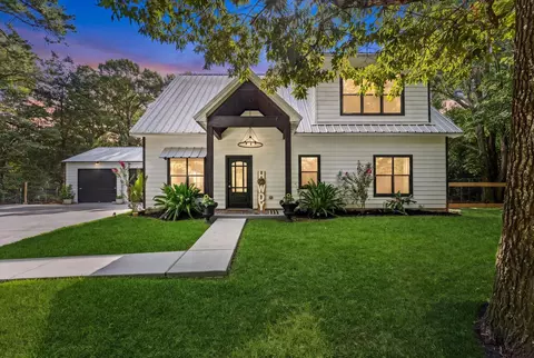 6075 Highline Dr, Montgomery, TX 77316