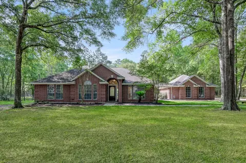 5307 Country Ct, Magnolia, TX 77354