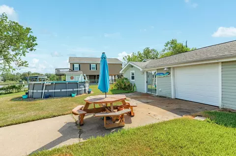Exterior - 139 Bastrop Beach Rd, Angleton, TX 77515 photo 4 of 8