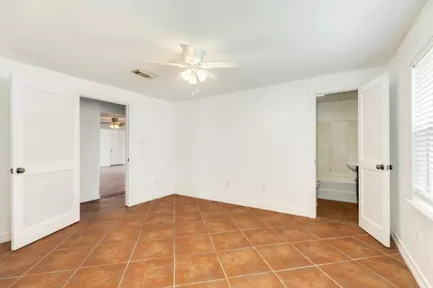 Bedroom - 139 Bastrop Beach Rd, Angleton, TX 77515 photo 2 of 2