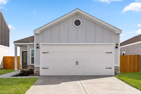 6406 Autumn Equinox Dr, Houston, TX 77048