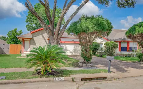 11807 Basilica St, Houston, TX 77099
