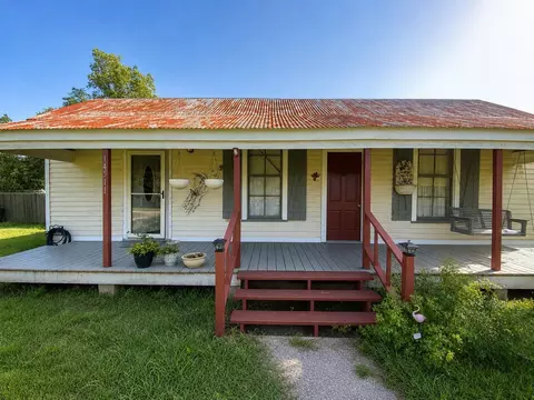 14511 2nd St, Santa Fe, TX 77517