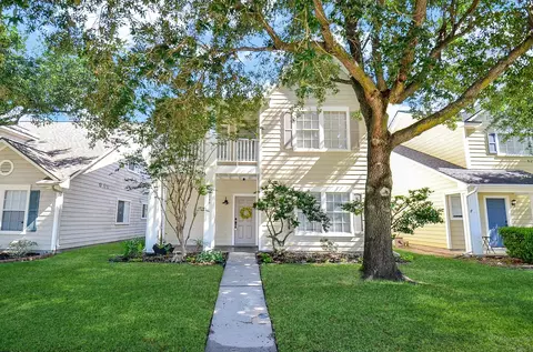 9846 Farrell Dr, Houston, TX 77070