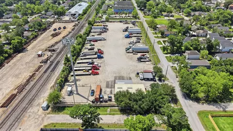 2510 Sakowitz St, Houston, TX 77020