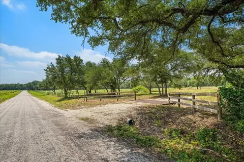 6900 Waldeck Cemetery Rd, Round Top, TX 78954