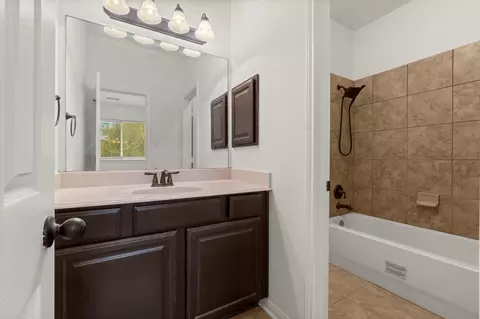 Bath - 638 Spring Forest Ct, Conroe, TX 77302 photo 3 of 3