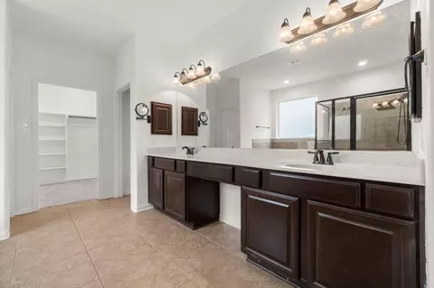 Entry Way - 638 Spring Forest Ct, Conroe, TX 77302 photo 3 of 3