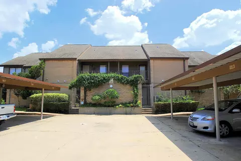 8499 Sands Point Dr, Houston, TX 77036